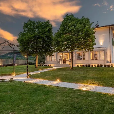Villa Sunkiss: Luxury With Tuscan Flair Montecarlo