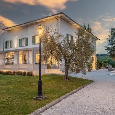 Sunkiss: Luxury With Tuscan Flair