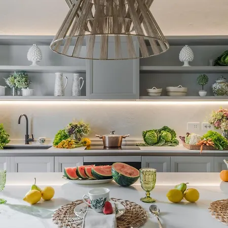 Villa Sunkiss: Luxury With Tuscan Flair