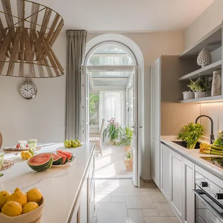Sunkiss: Luxury With Tuscan Flair Villa Montecarlo
