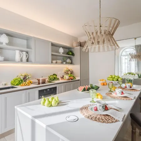 Sunkiss: Luxury With Tuscan Flair Villa Montecarlo