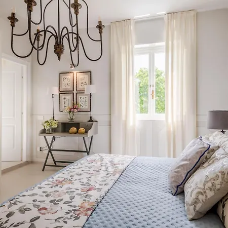 Sunkiss: Luxury With Tuscan Flair