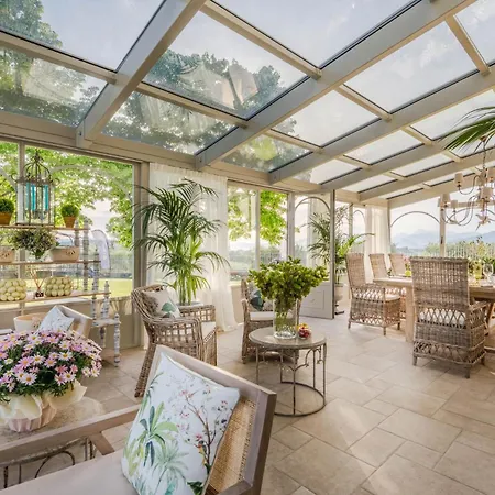 Sunkiss: Luxury With Tuscan Flair Montecarlo